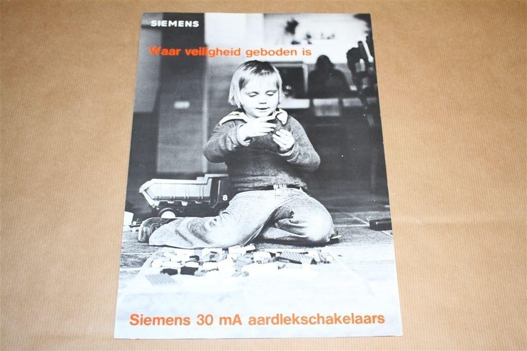 Oude Siemens reclame-uitgave - Aardlekschakelaars 1978, Boeken, Catalogussen en Folders, Ophalen of Verzenden, Zo goed als nieuw
