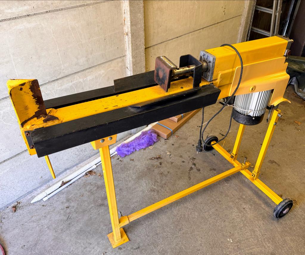 Elektrische Houtklover 1500W - ZYWT YY8032PM, Ophalen, Gebruikt, Elektrisch, Liggend