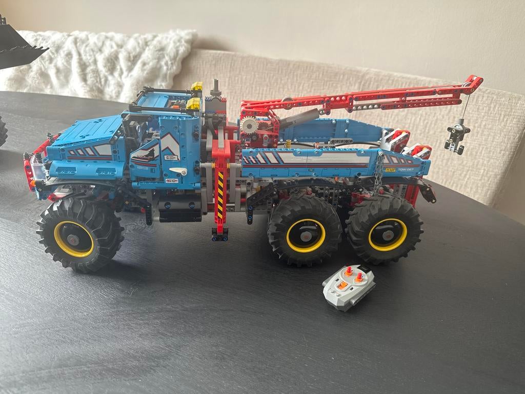 Lego Technic 42070 6x6 All Terrain Takelwagen, Kinderen en Baby's, Speelgoed | Duplo en Lego, Ophalen, Gebruikt, Complete set