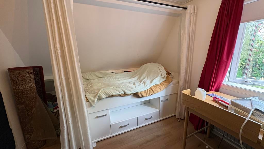 Mooi, halfhoog bed 90 x 200 met lattenbodem en matras, Ophalen, 90 cm, Eenpersoons, Wit