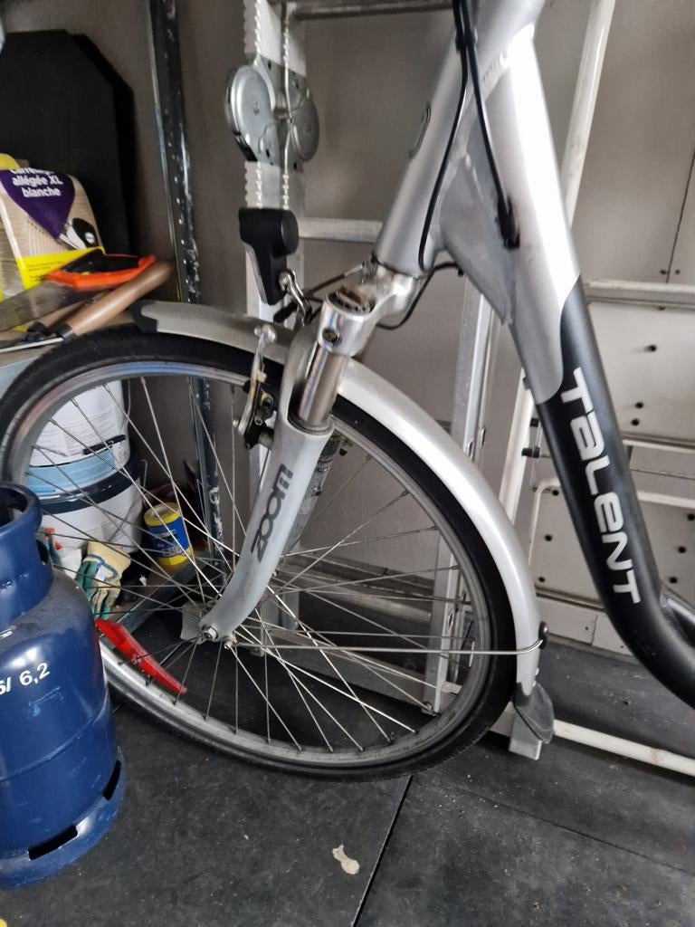 Talent  opknapper accu defect sleutel van accu niet meer aan, Fietsen en Brommers, Elektrische fietsen, Ophalen, Gebruikt, Minder dan 30 km per accu