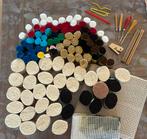 Grote set 105 cups Smyrna wol ,  stramien en div haaknaalden, Ophalen of Verzenden, Zo goed als nieuw, Breien of Haken, Wol of Garen