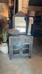 Kastje uit india met vitine deurtjes en lades, Ophalen