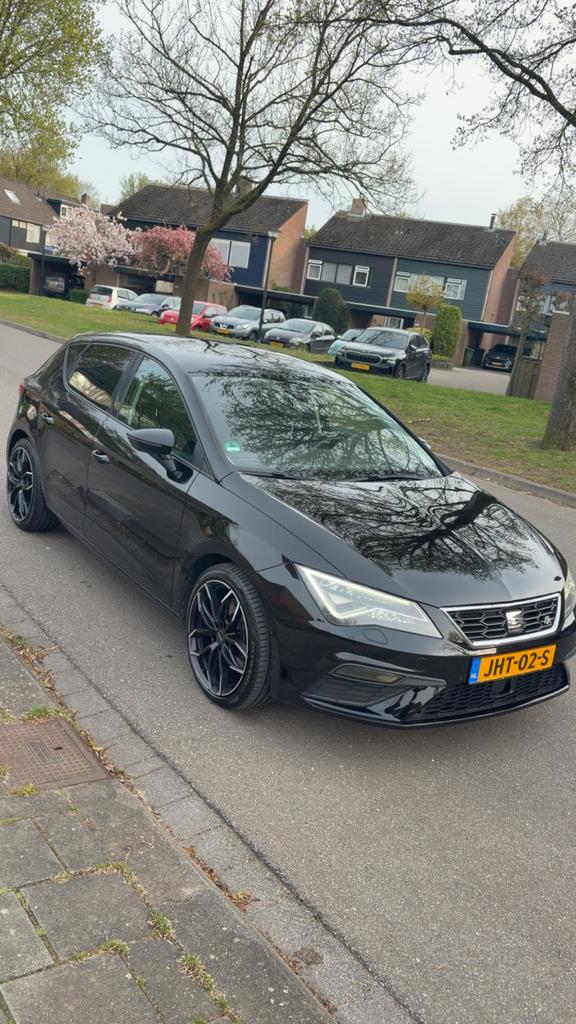 Seat Leon 1.8 TSI 180PK Dsg-7 2017 Zwart virtual dash, Auto's, Seat, 1227 kg, 4 cilinders, Zwart, Particulier