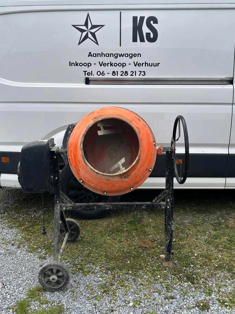 Betonmolen 160 liter te huur!, Ophalen of Verzenden, Zo goed als nieuw, Kolomboormachine