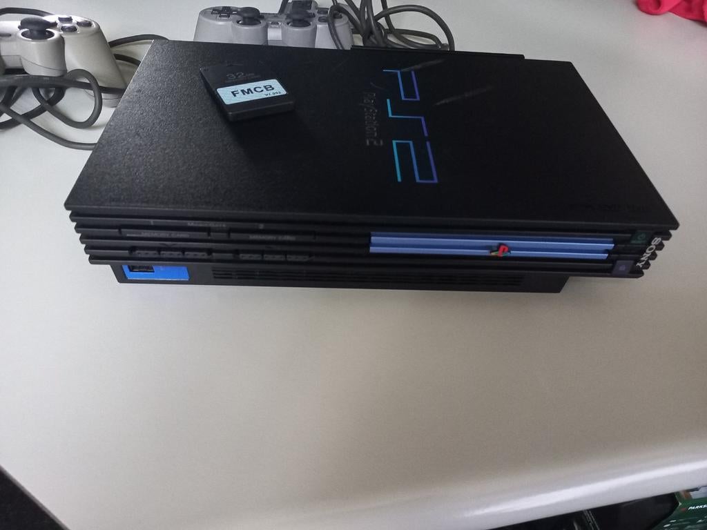 MOET WEG PS2 BUNDEL MET GAMES EN 2 CONTROLLERS, Ophalen of Verzenden, Met 2 controllers, Met games