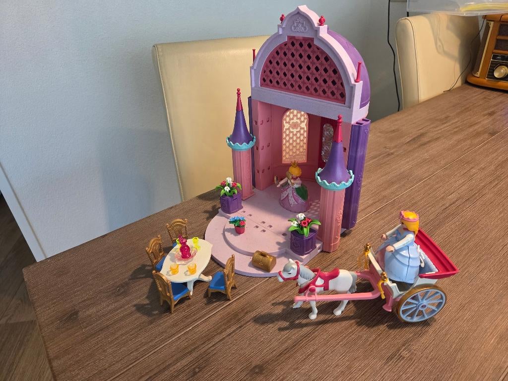Playmobil kasteel en vrouwe en koets, Ophalen