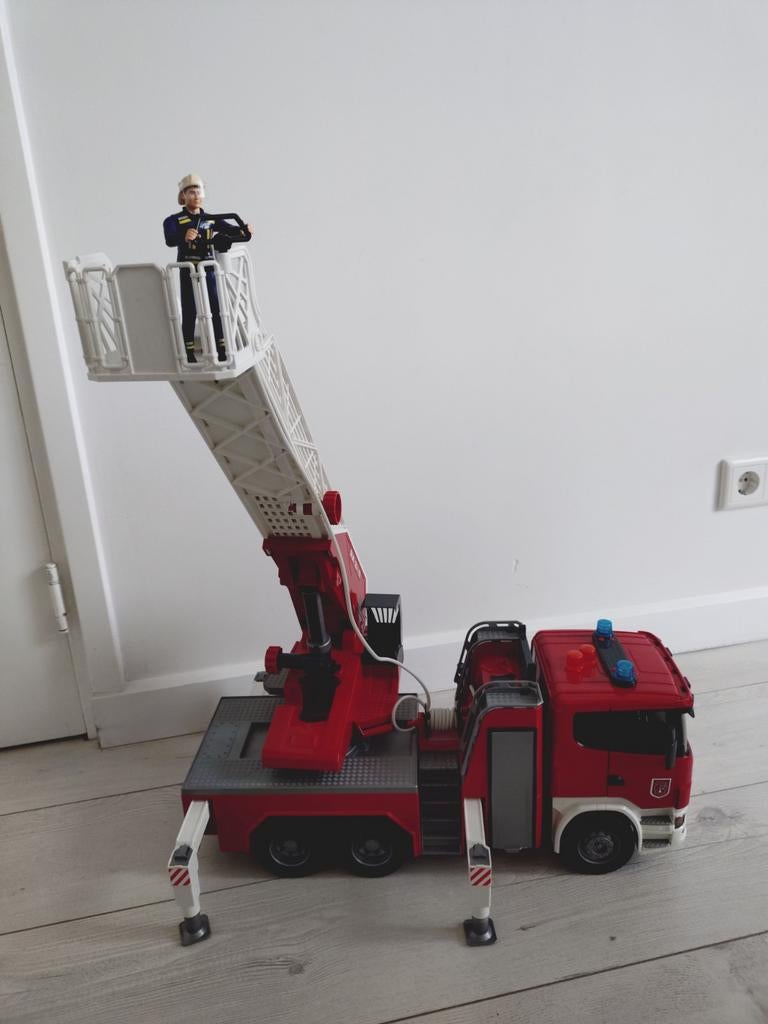 Bruder Brandweer Ladderwagen met brandweerman!, Ophalen, Zo goed als nieuw
