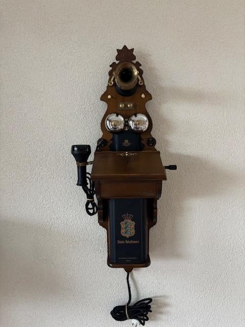 Vintage analoog wandtelefoon toestel, naar antiek model., Antiek en Kunst, Ophalen
