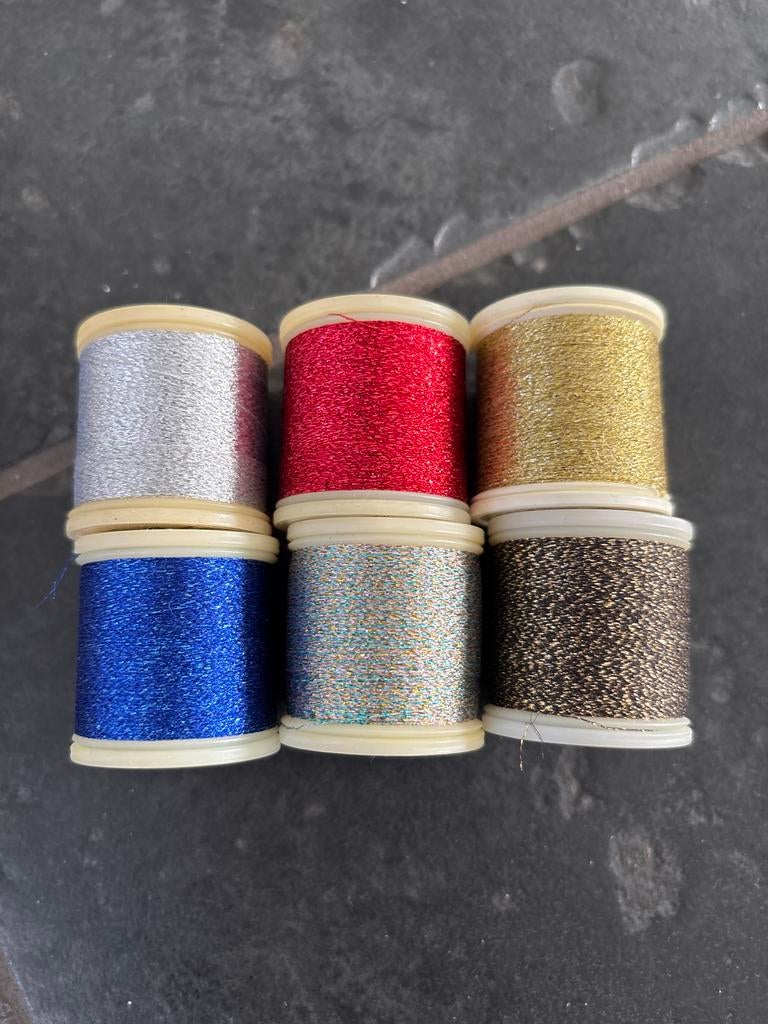 6x Metallic Madeira borduurgaren hobby borduren 3D kaarten, Ophalen of Verzenden, Gebruikt, Garen of Naald(en)