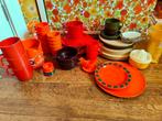 Vintage jaren '70 campingservies - diverse kleuren, Overige materialen, Gebruikt, Ophalen of Verzenden, Overige stijlen