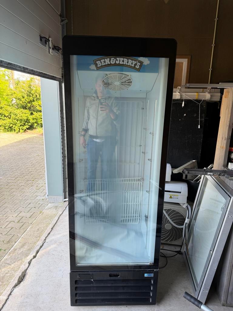 Ben & Jerry's Staande Vriezer - Perfect voor IJsliefhebbers!, Witgoed en Apparatuur, Vriezers en Diepvrieskisten, Vrieskast, Gebruikt