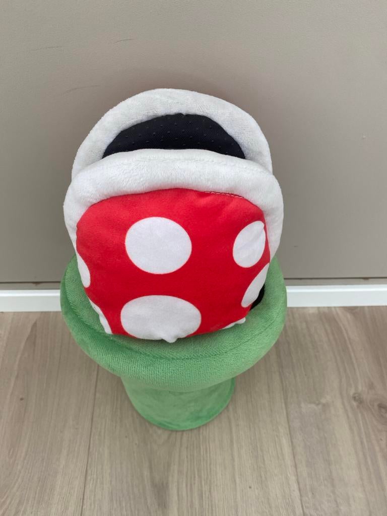 Super Mario sloffen in de groene pijp, Ophalen of Verzenden, Zo goed als nieuw, Overige kleuren, Pantoffels of Sloffen