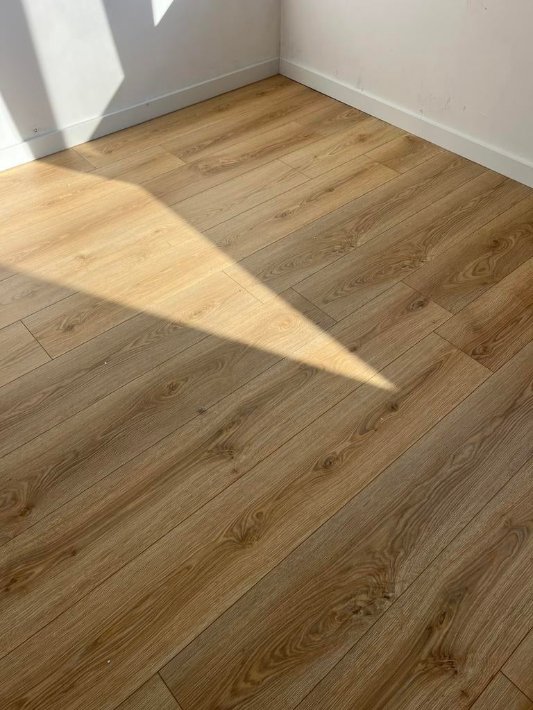 Laminaat licht eike Swiss Krono DAB GORDA, Ophalen, 50 tot 150 cm, Nieuw, 10 m² of meer