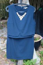 Donker blauwe jurk met mooie hals van Mint & Berry maat 36, Kleding | Dames, Blauw, Ophalen of Verzenden, Zo goed als nieuw, Mint & Berry