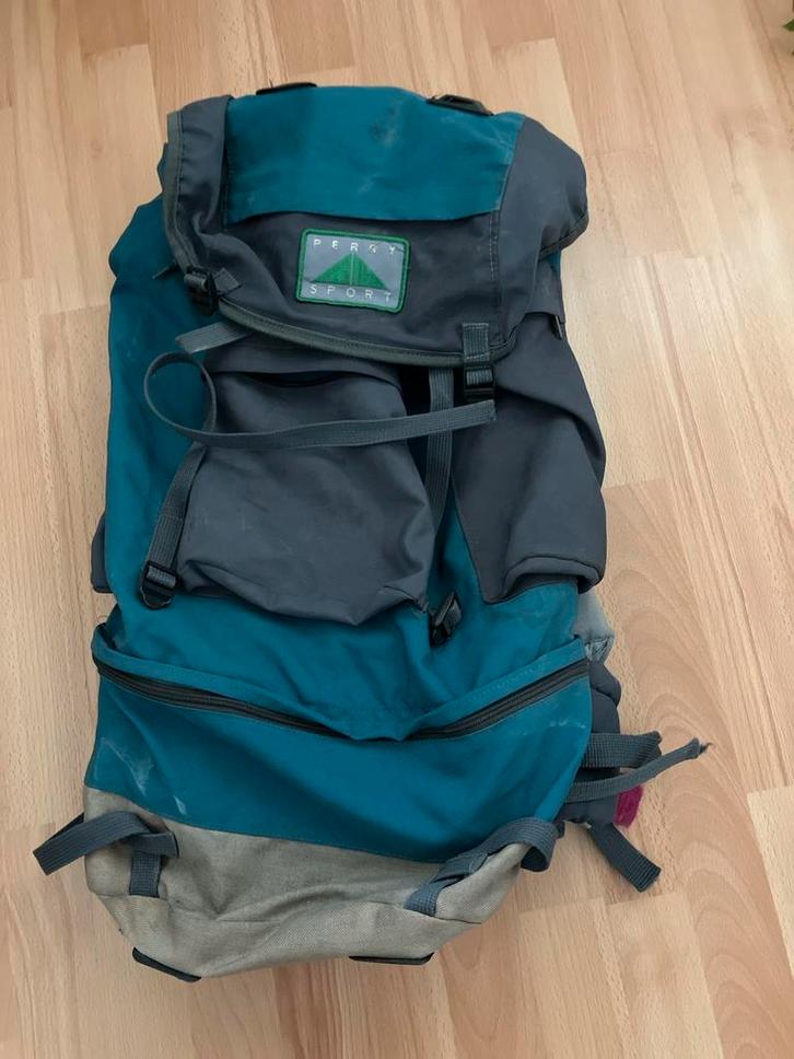 Perry Sport Tracking Backpack - Ideaal voor avontuur, Sieraden, Tassen en Uiterlijk, Tassen | Rugtassen, Gebruikt, Overige merken