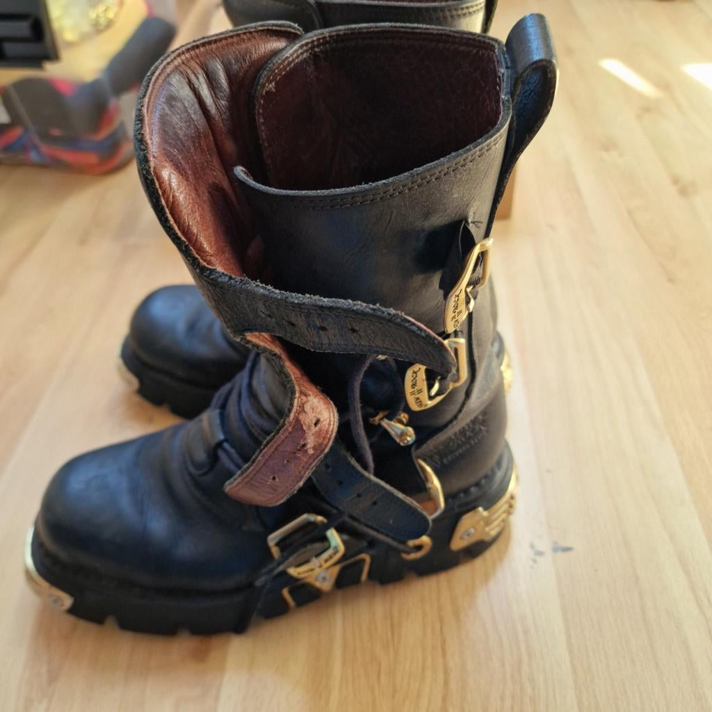 New Rocks, Ophalen of Verzenden, Gedragen