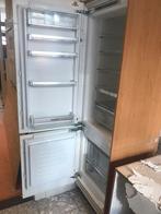 Te koop Siemens inbouw koelvriescombinatie, 200 liter of meer, Met aparte vriezer, Zo goed als nieuw, 160 cm of meer