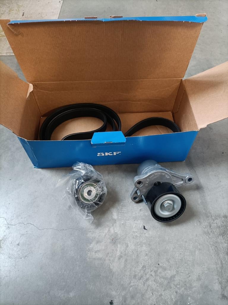 Multiriem Set Renault Trafic 2.0 (2011-2013), Ophalen of Verzenden, Nieuw, Renault