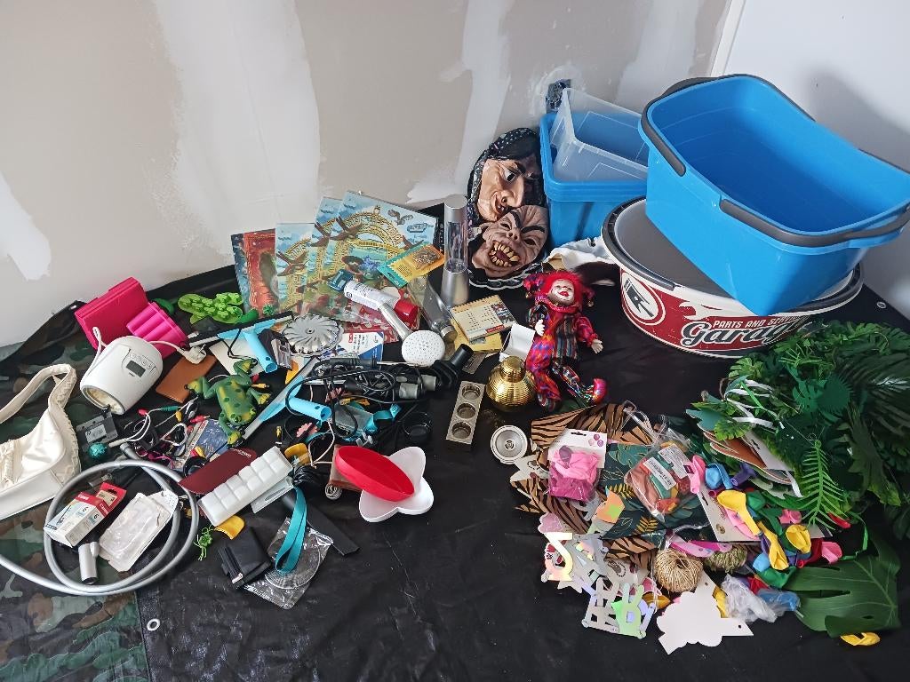 bakken met allerlei spullen" gratis af te halen, Huis en Inrichting, Ophalen, Gebruikt