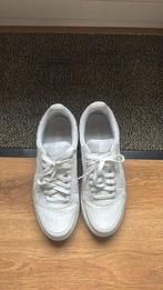 Asics wit zgan maat 42, Ophalen of Verzenden, Zo goed als nieuw, Wit