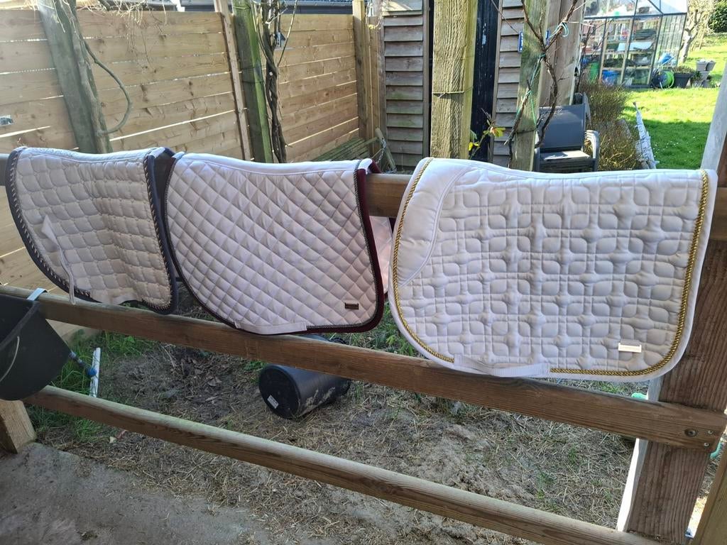 3 witte dekjes - cob - veelzijdigheid/spring, Dieren en Toebehoren, Paarden en Pony's | Dekens en Dekjes, Ophalen of Verzenden