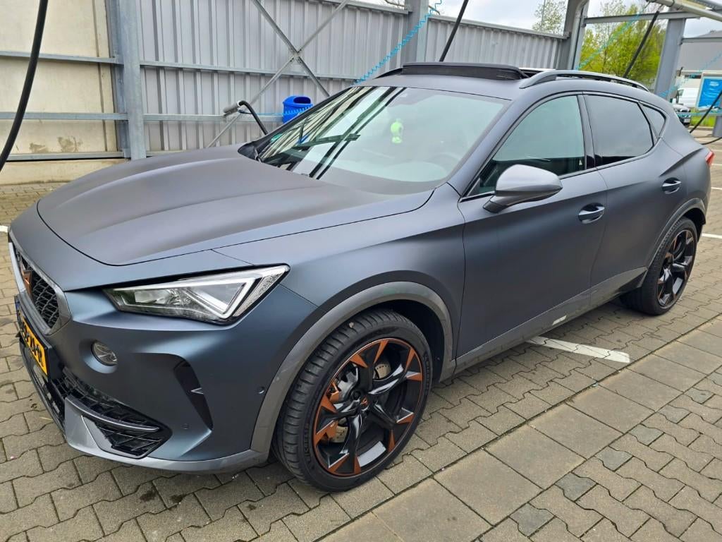 Cupra Formentor 2.0TSI 310pk 4DRIVE PANO BREMBO, 1800 kg, 4 cilinders, Leder en Stof, 310 pk