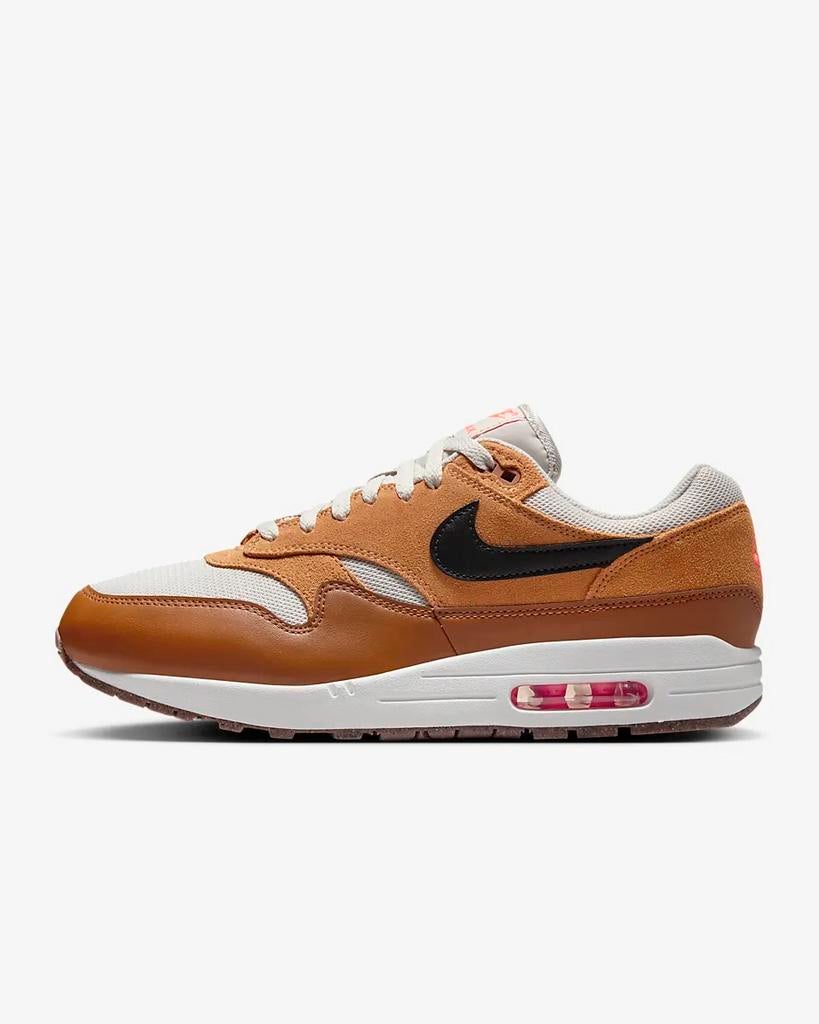 Nike Air Max 1 ‘British Tan Light Bone’ - maat 41, Kleding | Heren, Schoenen, Product.Safety.ENEA@nike.com, Bruin, Nieuw, Ophalen of Verzenden