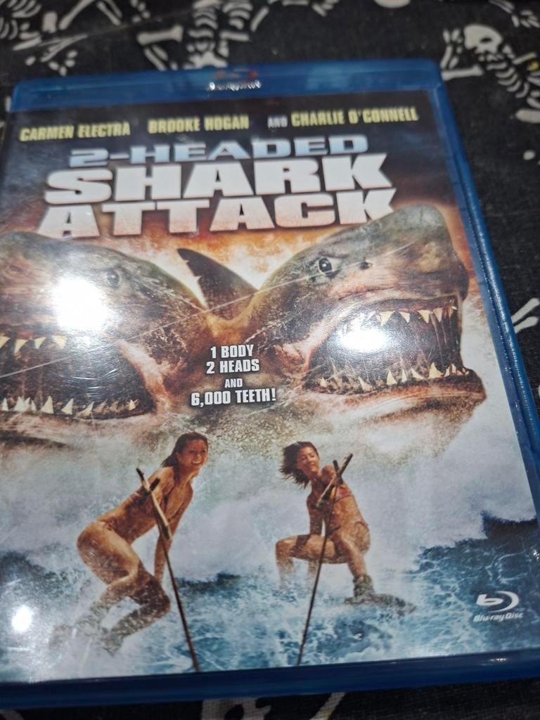 2 yead3d shark, Ophalen of Verzenden, Zo goed als nieuw