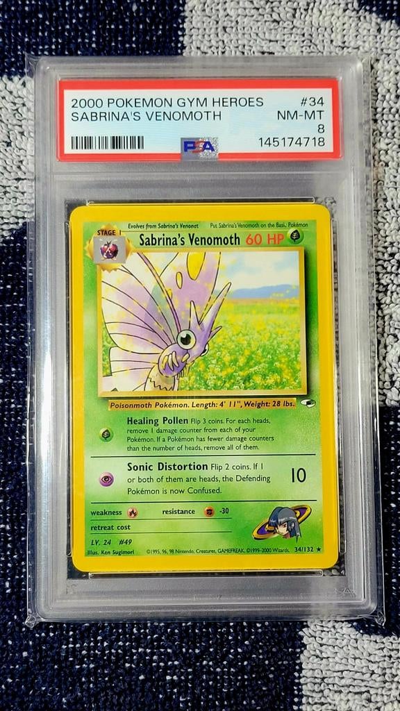 Sabrina's Venomoth #34 PSA 8 Pokémon Gym Heroes, Ophalen of Verzenden, Zo goed als nieuw, Losse kaart