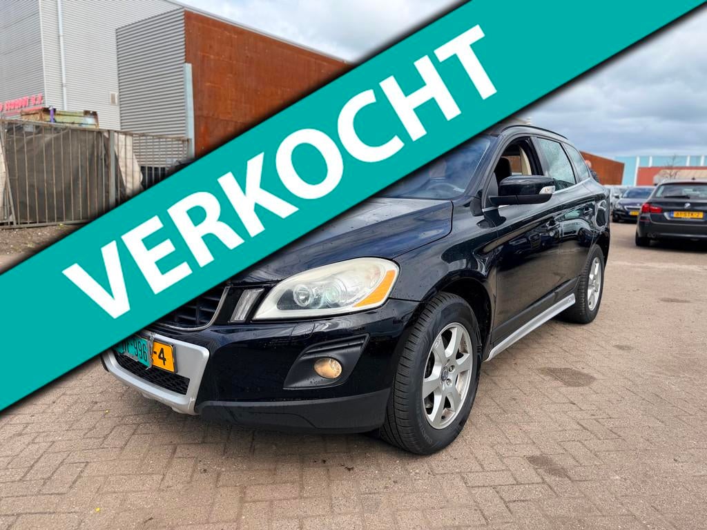 Volvo XC60 2.4 D5 AWD Momentum, Auto's, Volvo, Gebruikt, 197 €/maand, 2000 kg, Zwart