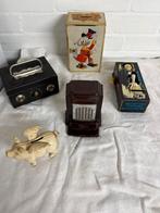 5 Vintage Spaarpotten: Kluisje, Piggy Bank, Kolenkachel, Dag, Ophalen of Verzenden, Gebruikt, Metaal of Blik, Overige thema's
