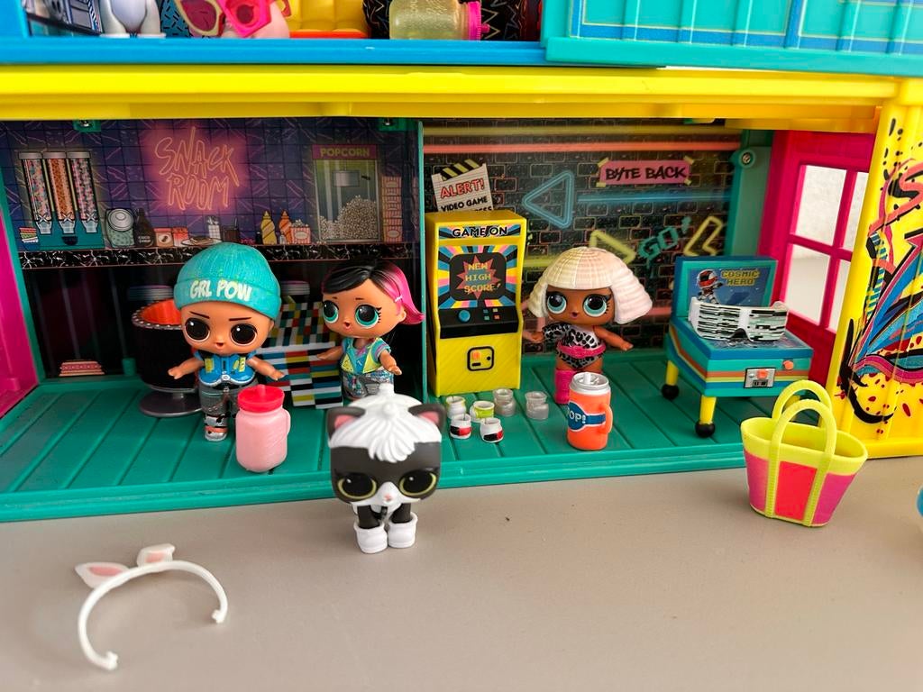 L.O.L. Surprise! Speelhuis met poppen en accessoires, Ophalen of Verzenden, Gebruikt, Overige typen