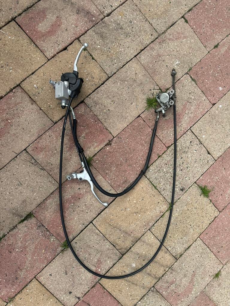 Yamaha neo’s remsysteem compleet voor en achter, Ophalen, Zo goed als nieuw, Overige typen, Yamaha