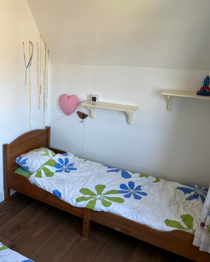 Uitschuifbaar meegroeibed bed van massief hout, Kinderen en Baby's, Kinderkamer | Bedden, Gebruikt, 180 cm of meer, 85 tot 100 cm