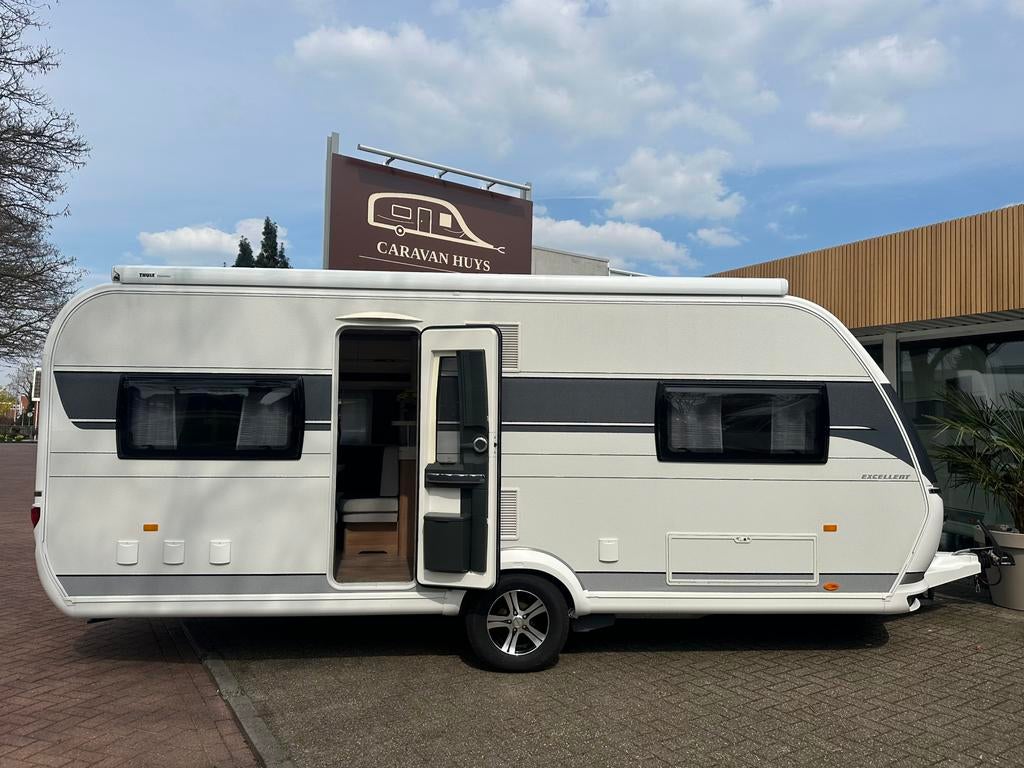 Hobby 560 CFE excelent, Caravans en Kamperen, Caravans, Rondzit, Hobby, Frans bed, 7 tot 8 meter