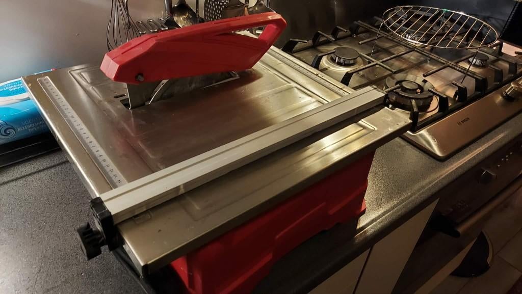 ZAAGTAFEL HANDIG VOOR DE HANDY KLUSSER, Gebruikt, Cirkelzaag, Ophalen of Verzenden, 30 tot 70 mm