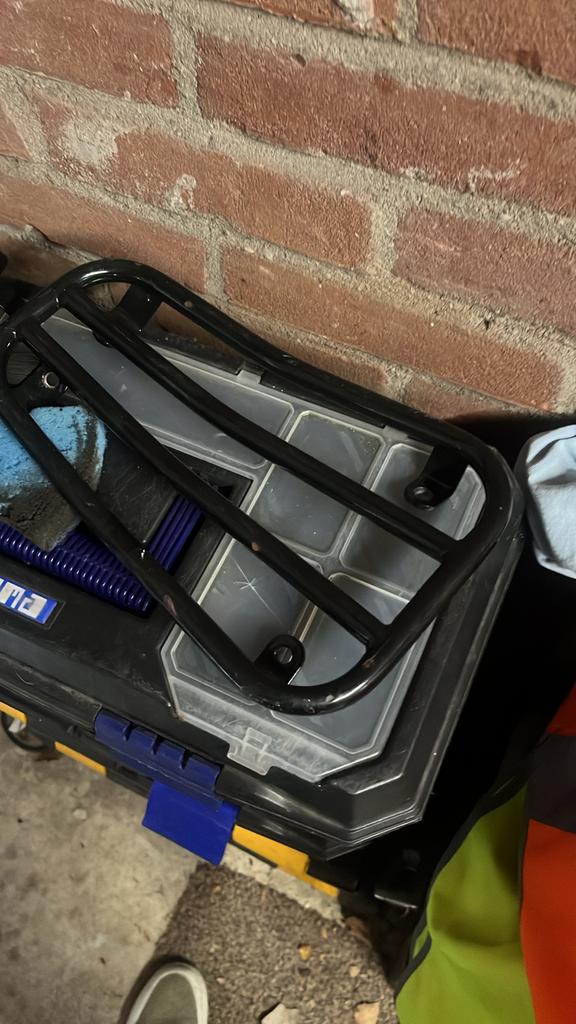 Vespa Sprint/Primavera Accu Beugel - Origineel, Ophalen of Verzenden, Gebruikt, Overige typen, Vespa