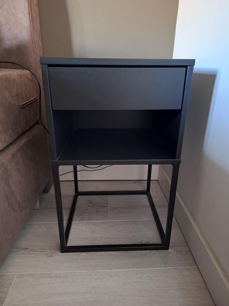 2x Zwart IKEA Vikhammer nachtkastje - zgan, Huis en Inrichting, Ophalen, Zo goed als nieuw, Minder dan 45 cm, Minder dan 55 cm