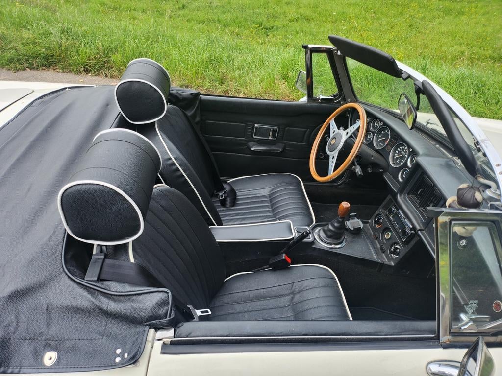 MG *b*b 1.8 Tourner 1979 Wit, Auto's, MG, B, Achterwielaandrijving, Zwart, 4 cilinders