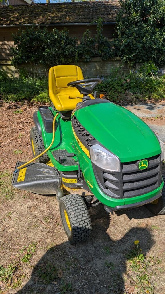 John Deere X125 Zitmaaier - Krachtig en Betrouwbaar, Cirkelmaaier, Gebruikt, Benzine-grasmaaier, 50 cm of meer