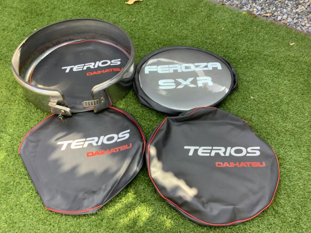 Wiel cover div hoezen daihatsu terios en feroza cabriokappen, Ophalen of Verzenden, Zo goed als nieuw