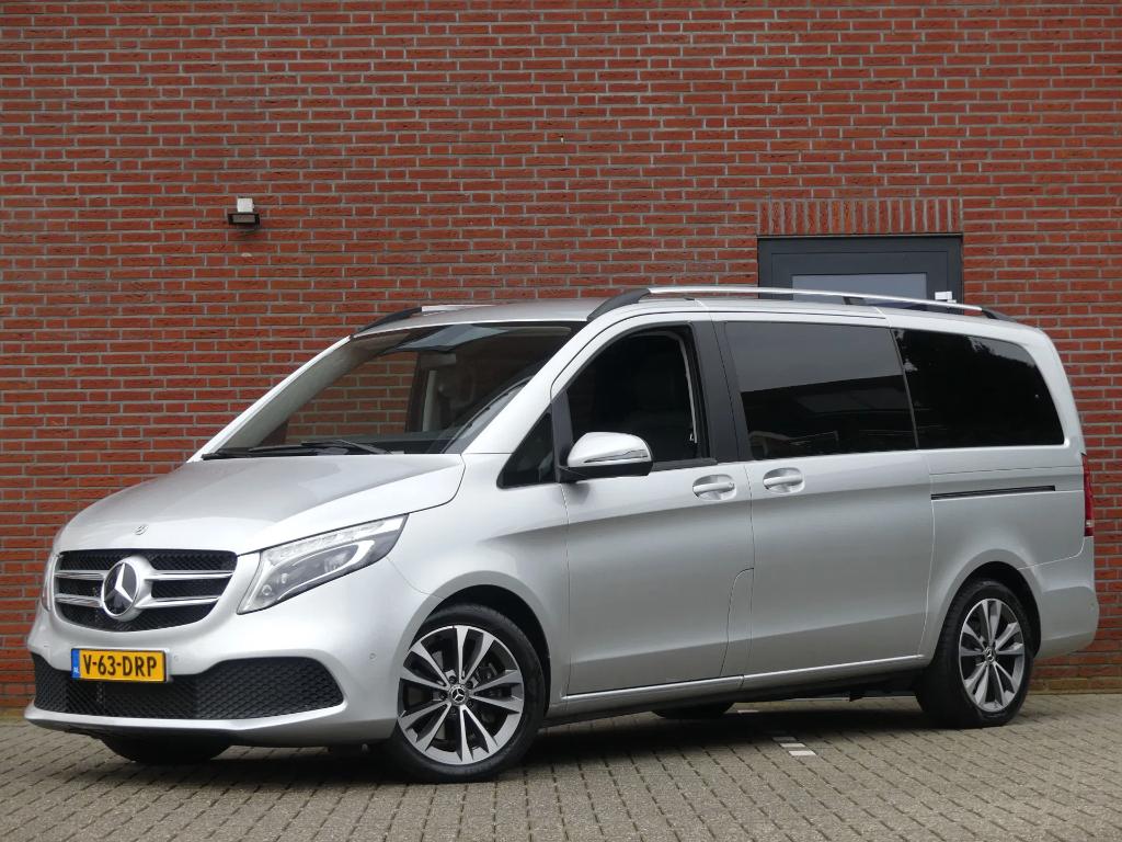 Mercedes-Benz Mercedes-benz 2022 Grijs, Auto's, Automaat, Achterwielaandrijving, Euro 6, 4 cilinders