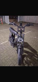 With the church, Fietsen en Brommers, Brommers | Derbi, Ophalen of Verzenden, Zo goed als nieuw