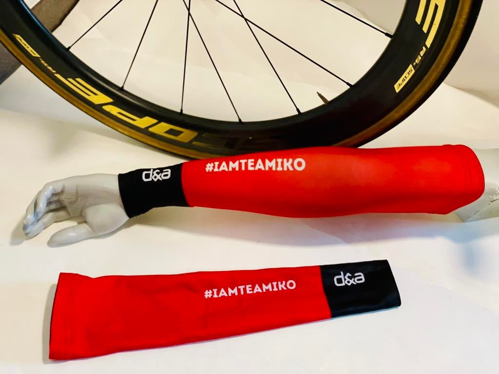 Wielrenkleding armstukken team IKO maat S, Ophalen of Verzenden, Zo goed als nieuw