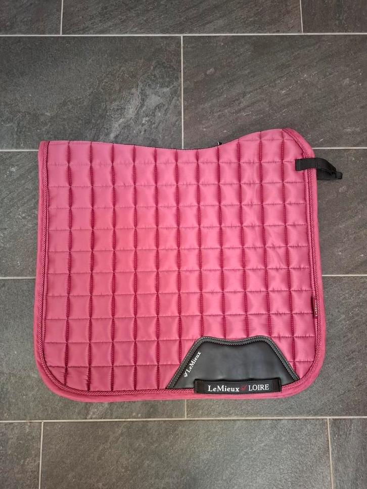 Lemieux french rose loire dressuur dekje, Dieren en Toebehoren, Paarden en Pony's | Dekens en Dekjes, Zo goed als nieuw, Ophalen of Verzenden