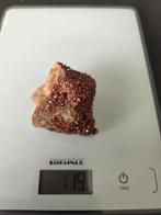 Knalrode vanadiet volledig bedekt met kristallen 119gram, Verzamelen, Mineralen en Fossielen, Ophalen of Verzenden, Mineraal