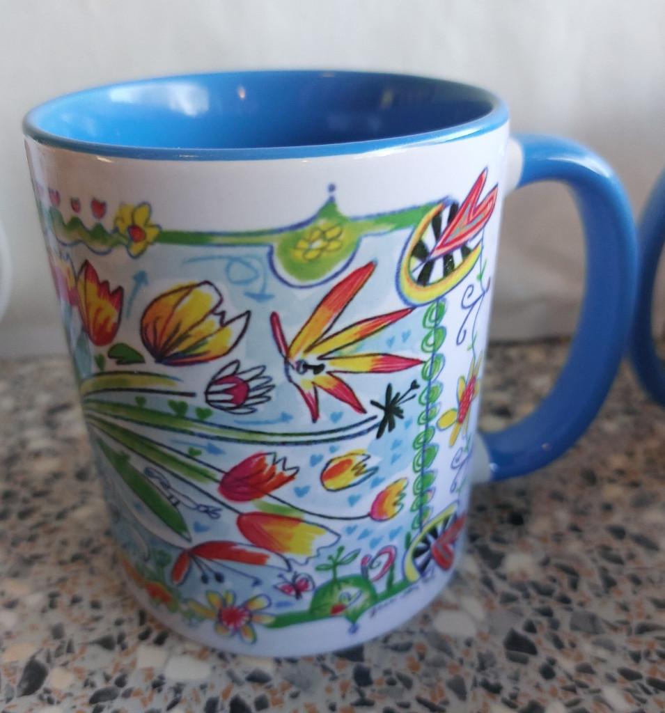 Beker Guus van Eck Bloemen in een vaas blauw met oor, Ophalen of Verzenden, Zo goed als nieuw, Overige stijlen, Kop(pen) en/of Schotel(s)