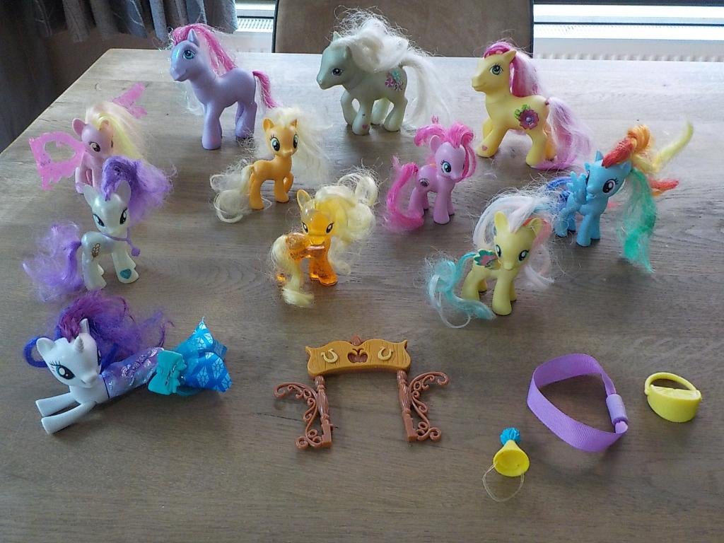 verzameling van 11 My Little Pony paardjes met accessoires, Ophalen of Verzenden, Gebruikt