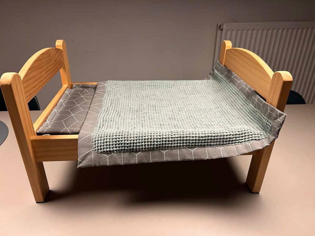 IKEA poppenbedje met deken, Kinderen en Baby's, Speelgoed | Poppen, Ophalen, Gebruikt, Overige typen